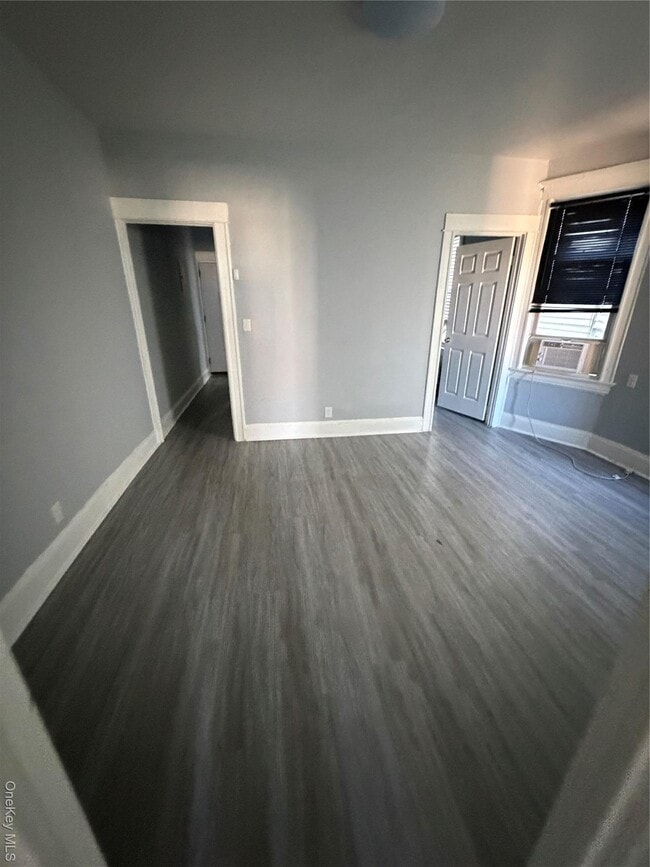 Building Photo - 31 Spruce St