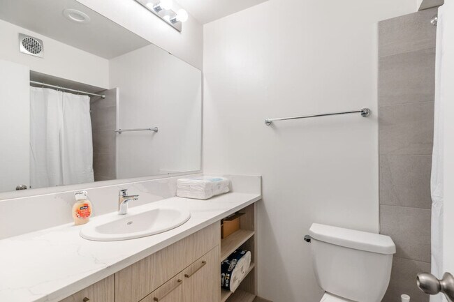 Photo - 254 E 12th Ave Unit SI ID1051850P