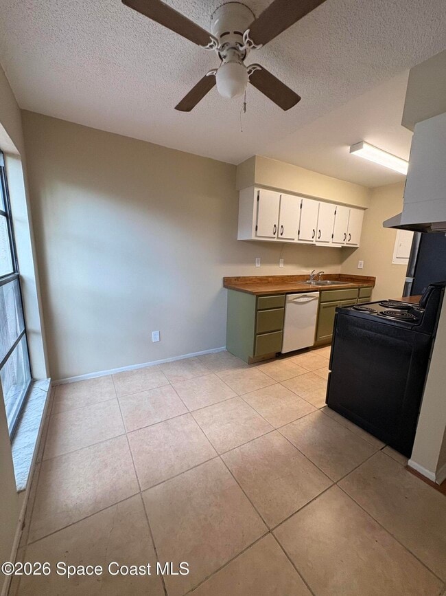Photo - 1225 N Wickham Rd Unit 412