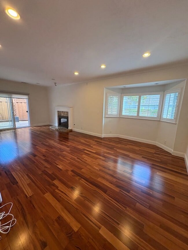 Photo - Los Gatos Family Townhome Ready for Move i...