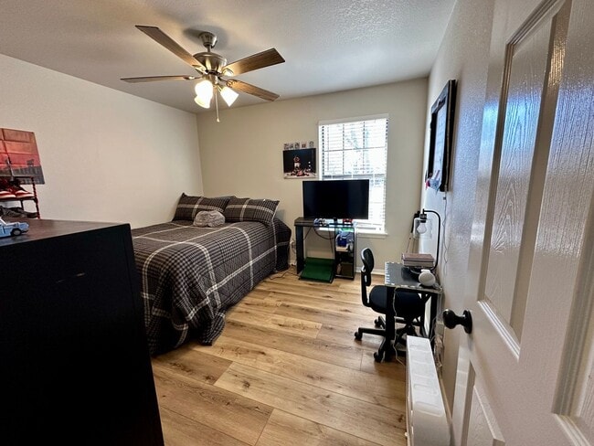 Photo - Welcome to this charming 3-bedroom, 2-bathroom home located in the heart of Russellville, AR.