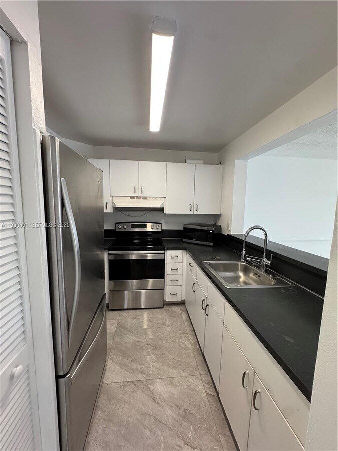 Photo - 8420 SW 154th Cir Ct Unidad 536