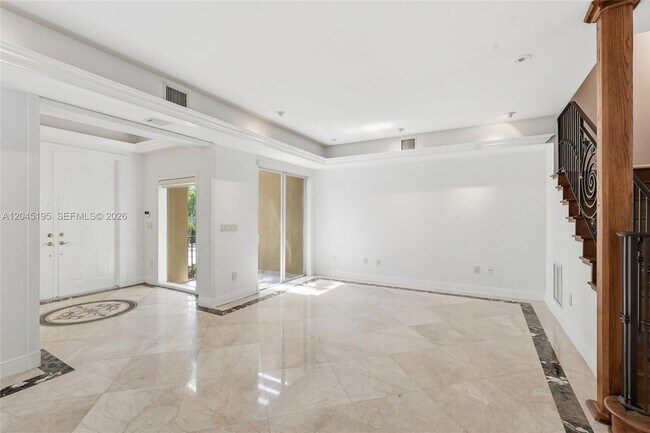 592 Fernwood Rd