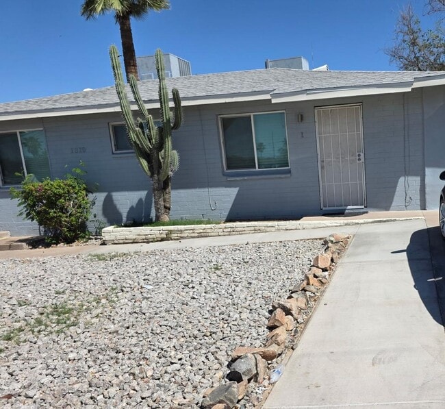 Photo - 1320 W Sahuaro Dr