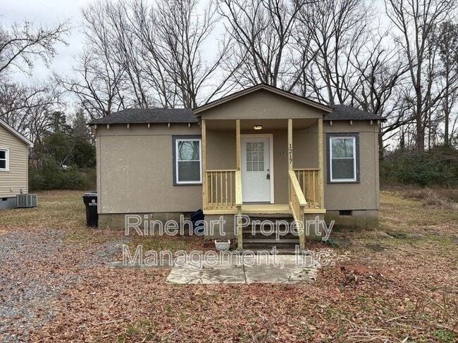 Building Photo - 1217 Devine St