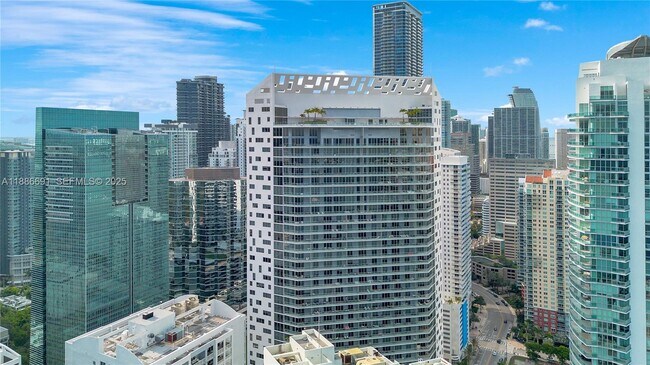 Photo - 1300 Brickell Bay Dr Unit 1913