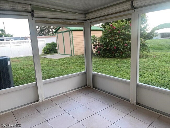 Photo - 211 S Lake Dr