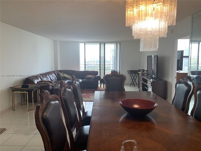Photo - 2500 Parkview Dr Unit 1721