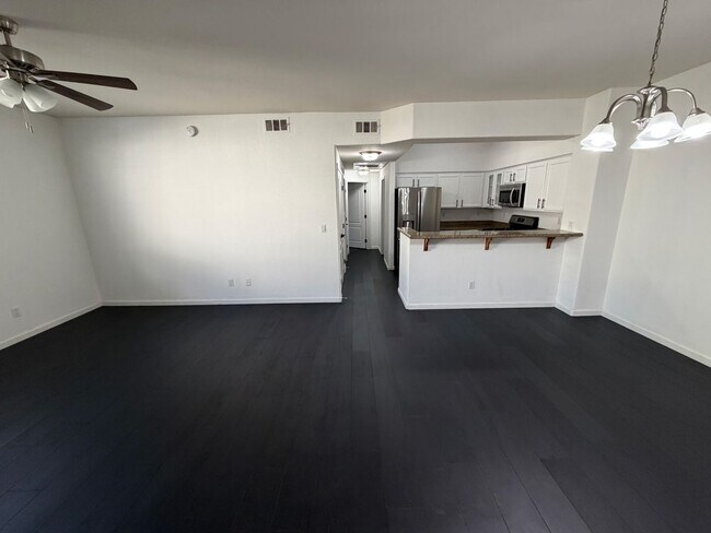 10217 King Henry Ave