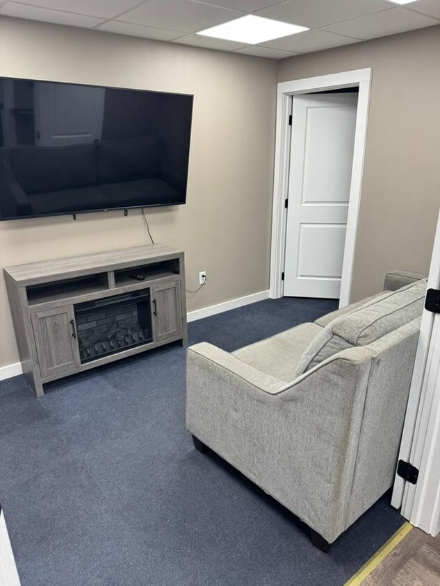 Photo - 911 James St - 911-J-1F