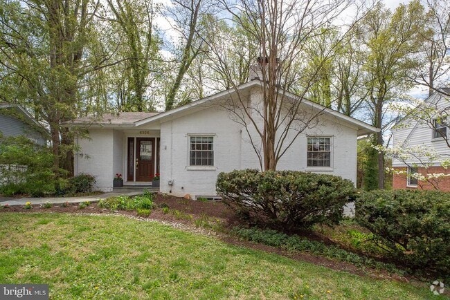 Building Photo - 6326 Rockhurst Rd Rental