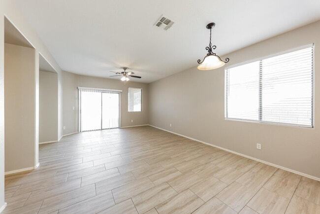 Photo - 40806 N Hudson Ct