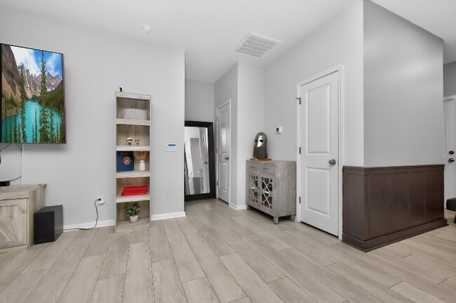 Photo - 29 Keowee Ln