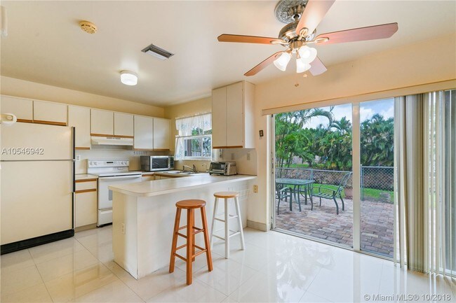 Photo - 6427 SW 132nd Ct