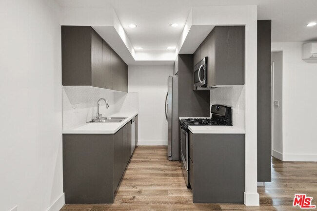 Photo - 1624 Federal Ave Unit 11