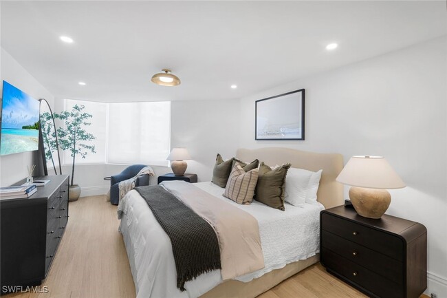 Building Photo - 4041 Gulf Shore Blvd N Unit 109