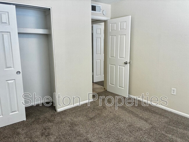 Photo - 860 E Brown Rd