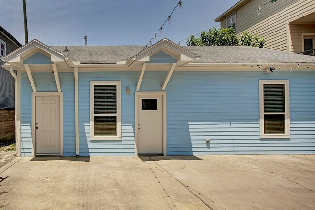 Photo - 1541 Ashland St Apartment Unit 3