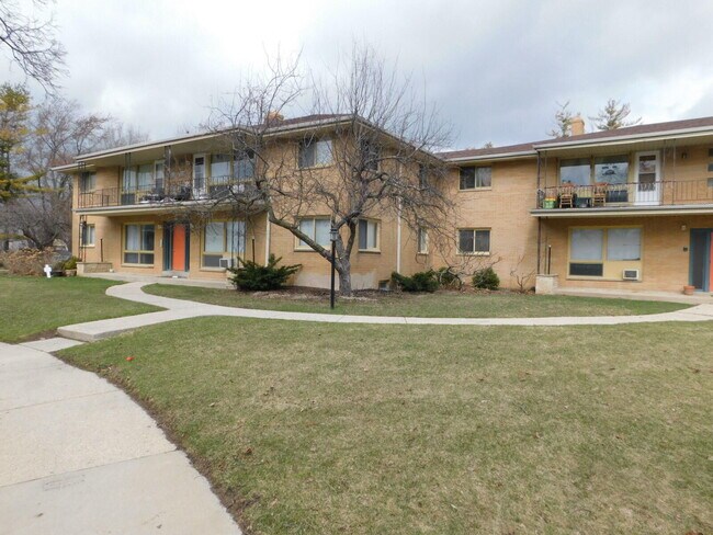 Photo - 3536 S 77th St