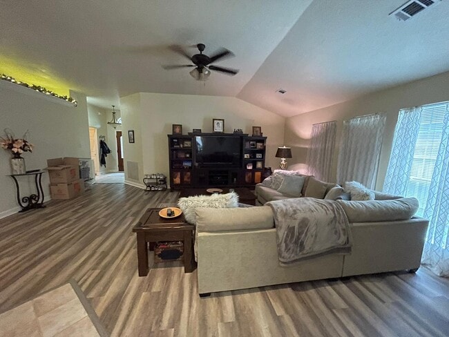 Photo - 4611 Silverlake Dr