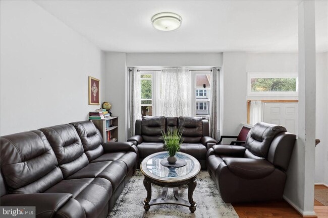 Photo - 459 Virginia Ave