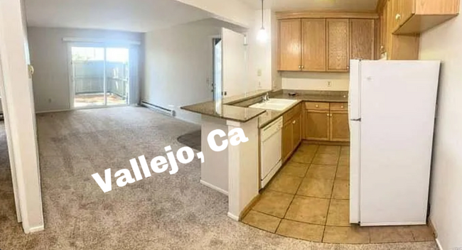 Building Photo - 1333 N Camino Alto Rental