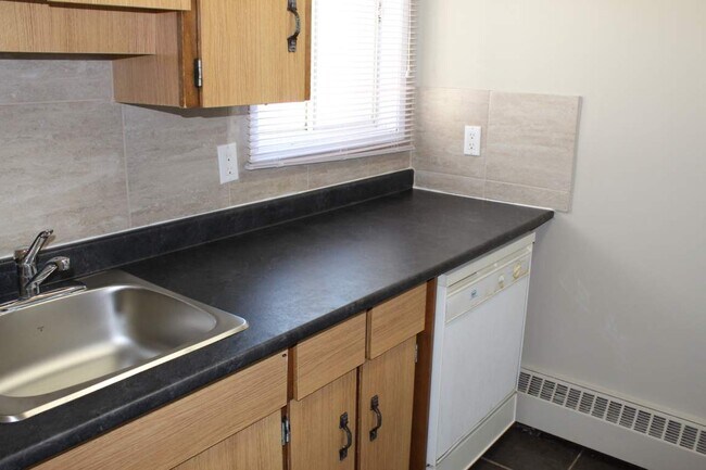 Photo - Eileen Manor