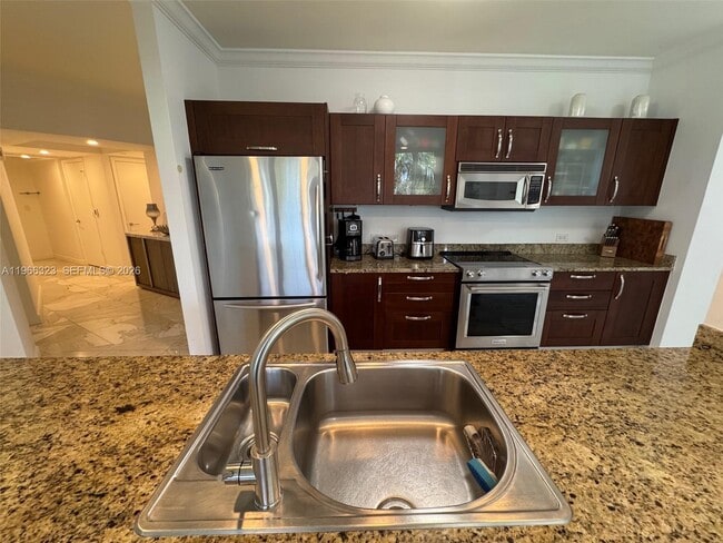 Photo - 20000 E Country Club Dr Unit 208