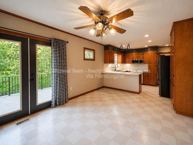 Photo - 6400 Shetland Dr