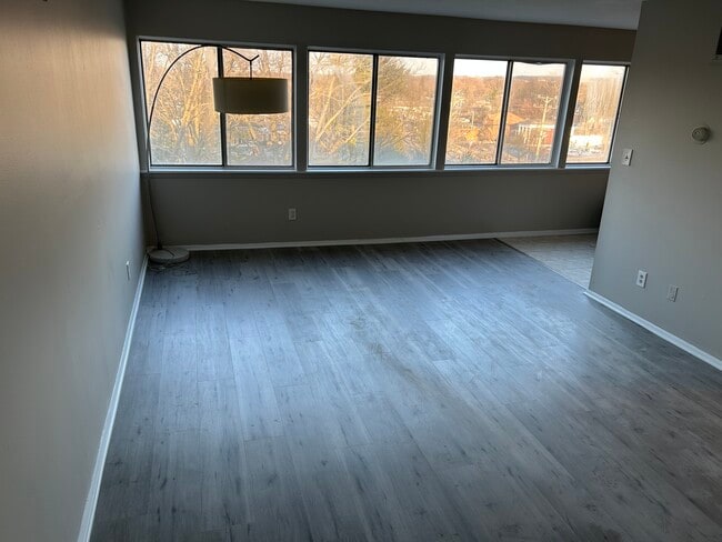 Photo - 6640 Pearl Rd Unit 6640 Pearl Rd  703, Parma Heights