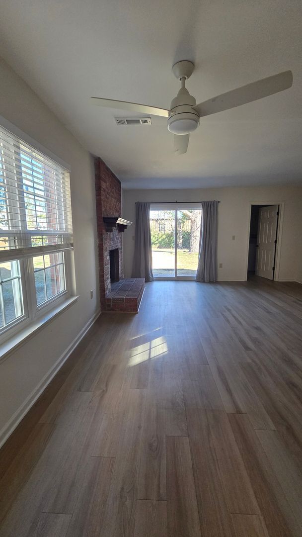 Photo - Charming 2 Bedroom Townhouse