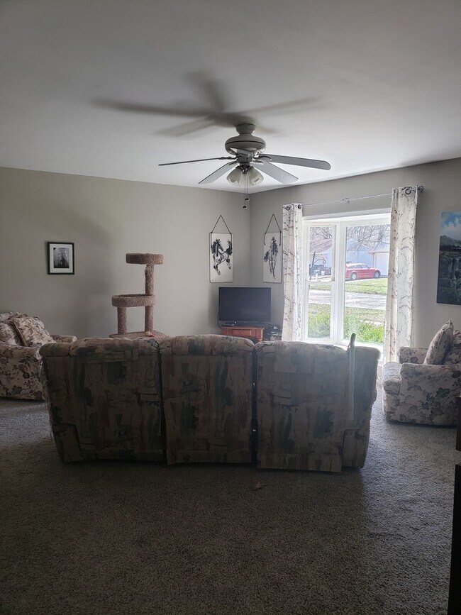 Photo - 3bed/1bath in Kenwood neighborhood