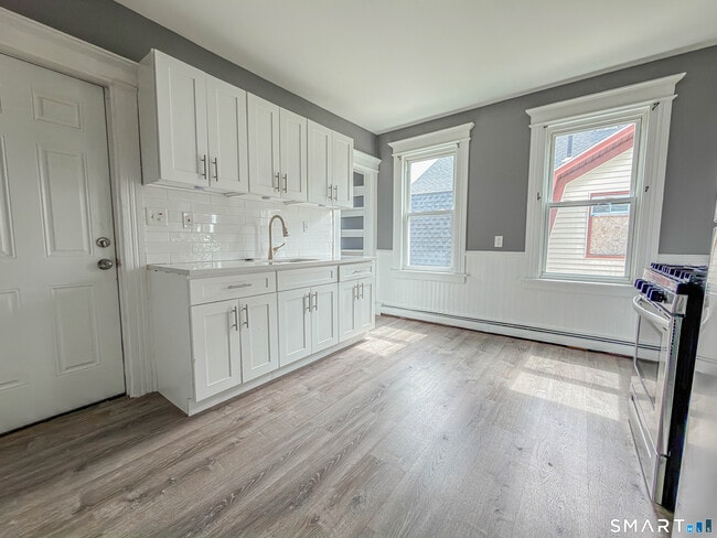 Photo - 15 Elmwood Ave Unit 3