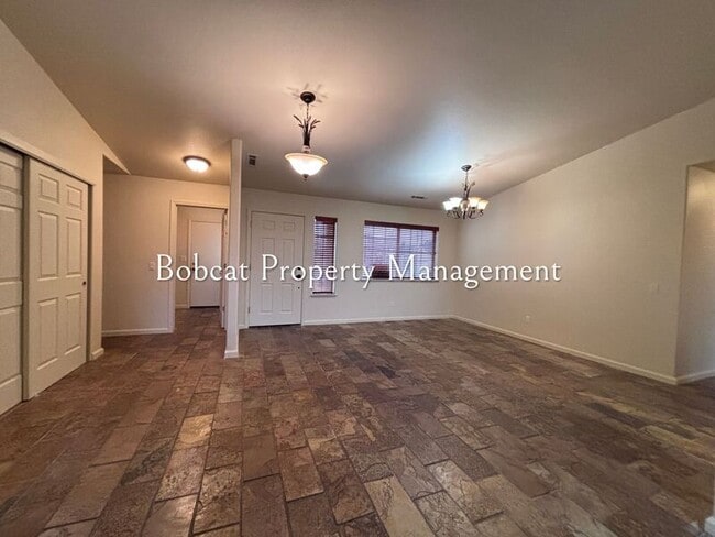 Photo - 1054 Camellia Ct