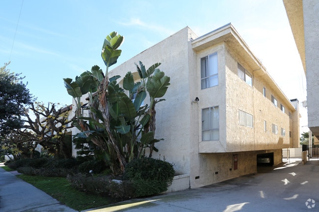 10920 Palms Blvd