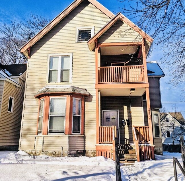 Building Photo - 3104 Clinton Ave Rental