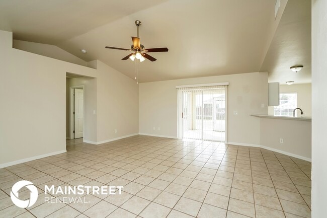 Building Photo - 1400 NW 2nd St Rental