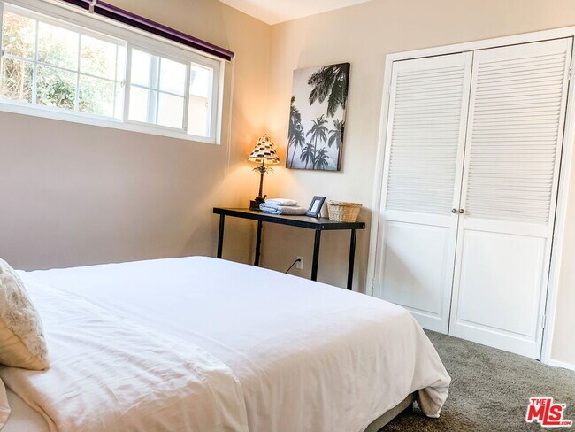 Photo - 1975 S Crescent Heights Blvd