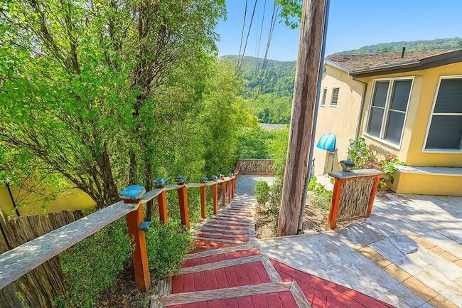 Photo - 34 Sunrise Ave Unit B