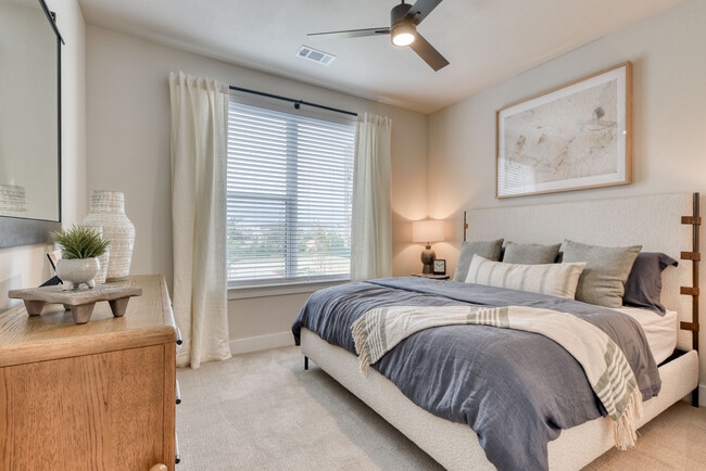 Photo - Lenox Grandview
