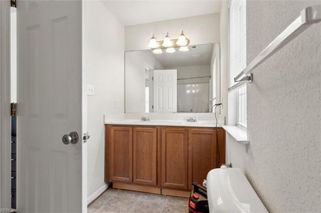 Photo - 896 A Ave