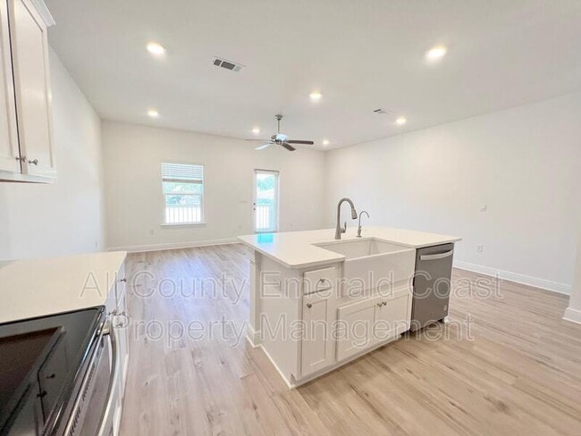 Photo - 10 Redbird Lp