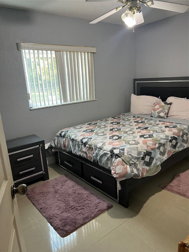 Photo - 1403 Broadmoor