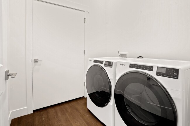 Photo - The Parkway Apartments