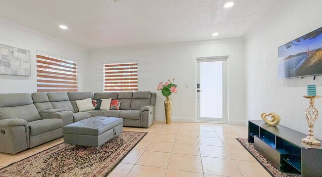 Photo - 340 Tamiami Canal Rd Unit ID1463287P