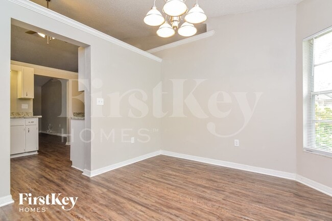 Photo - 1719 Sandalwood Cir SW