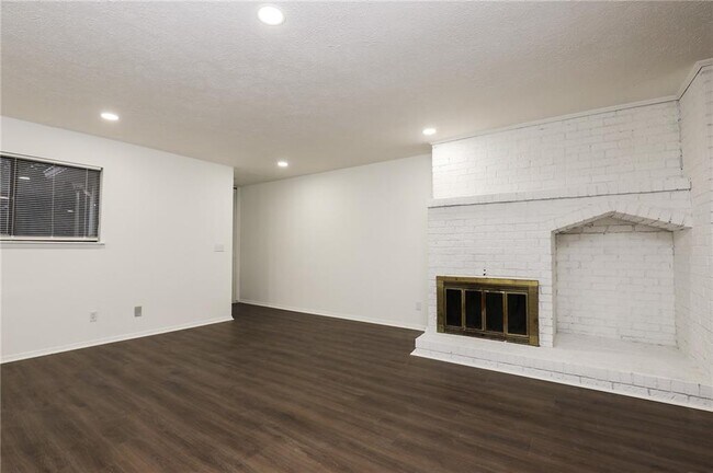 Photo - 2323 Ward St SE