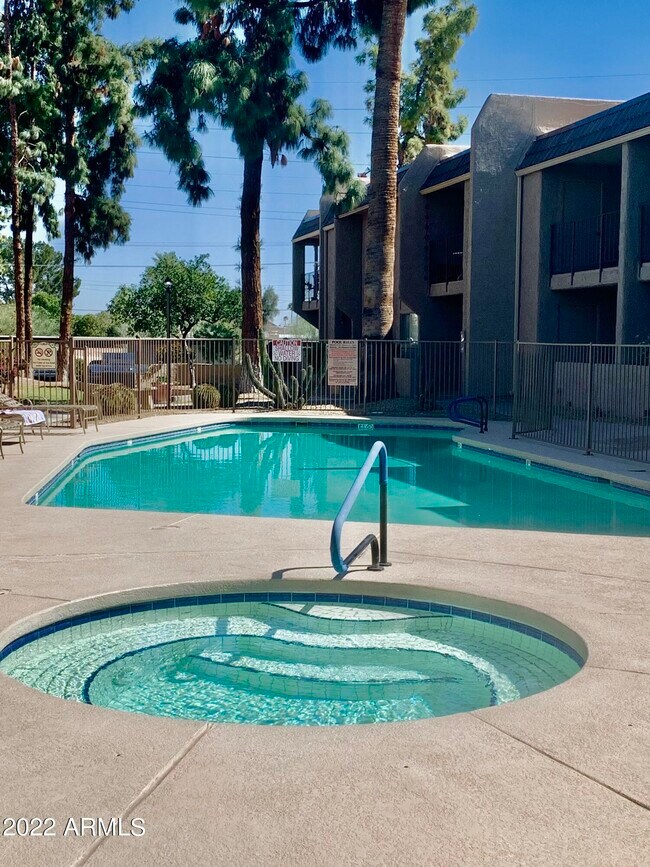 7430 E Chaparral Rd Unit A2533
