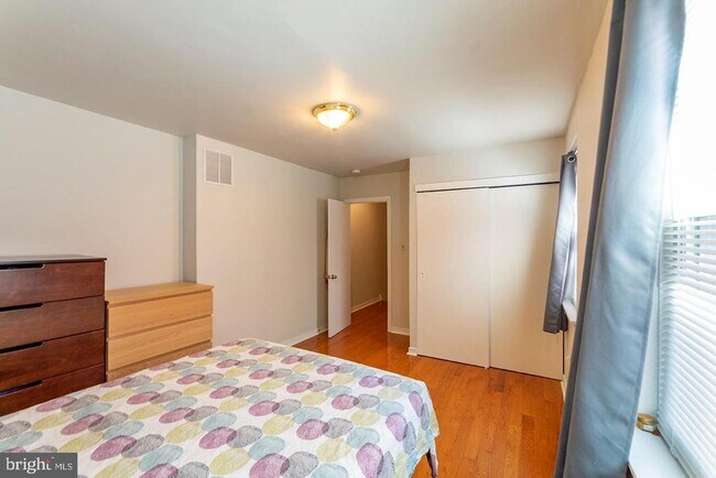 Photo - 2220 Fitzwater St Unit 1