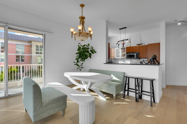 Photo - 806 E Windward Way Unit 617